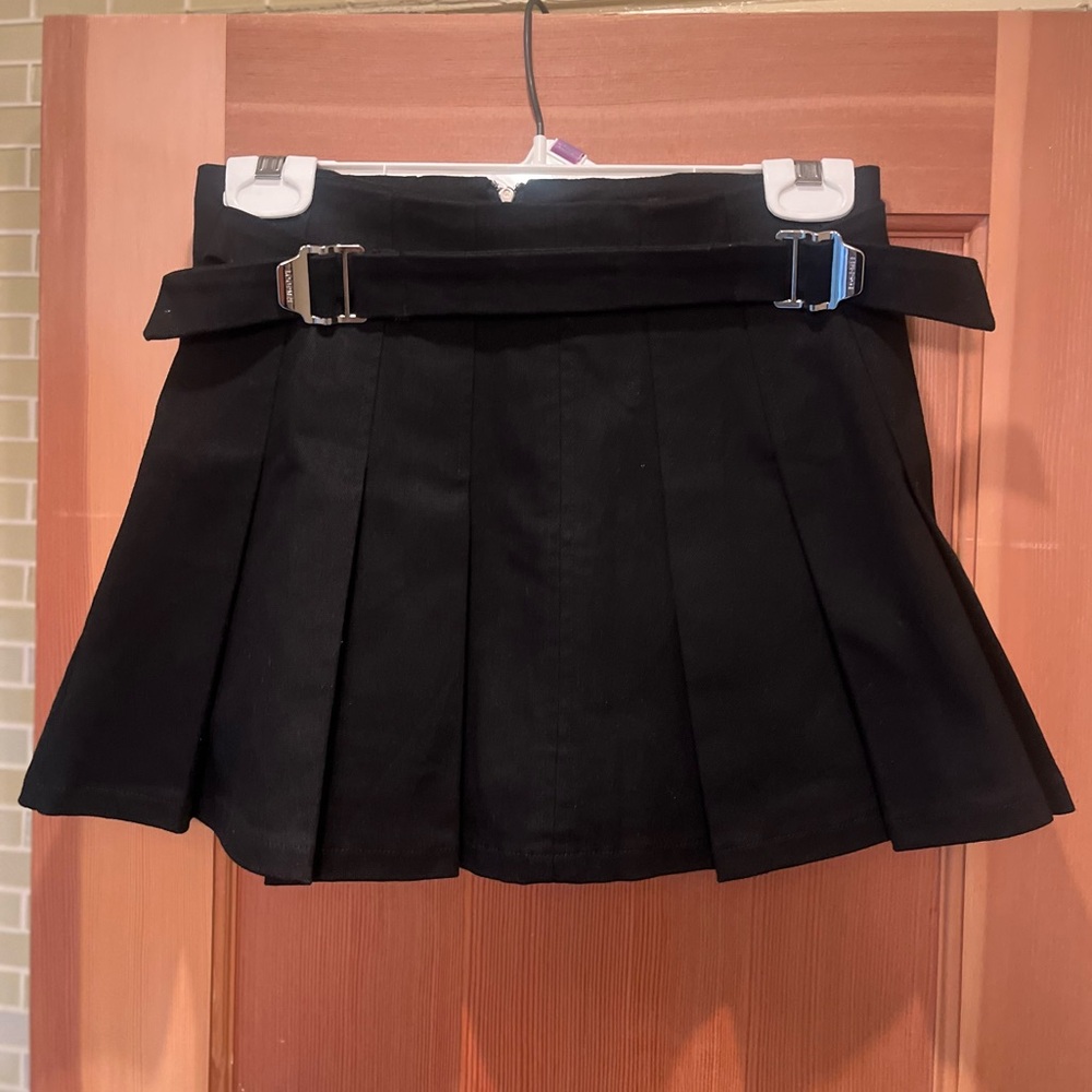French Kiss Black Belted Mini Skirt Size Small 🖤🖤